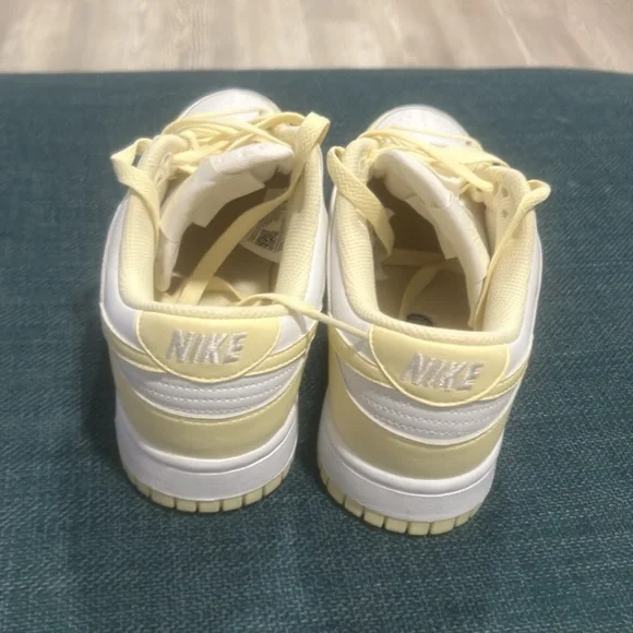 Nike Dunks - Picture 3 of 4